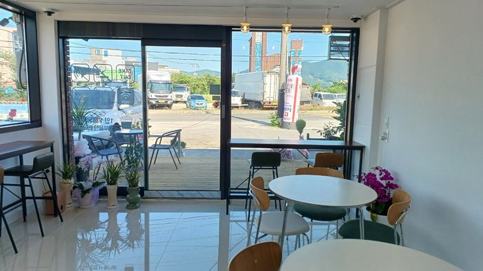 COFFEE 105 입장점